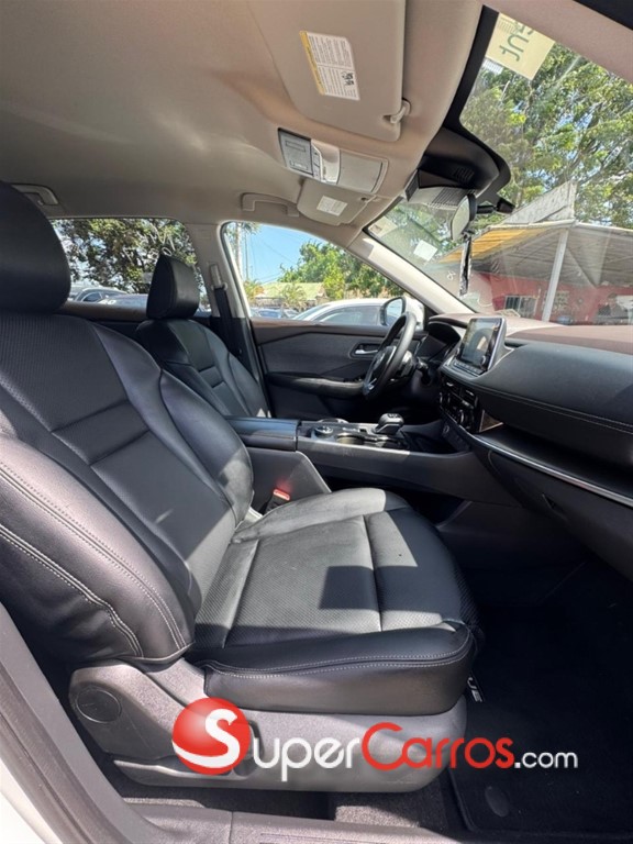 2021 Nissan Rogue SV — foto 7 / 11