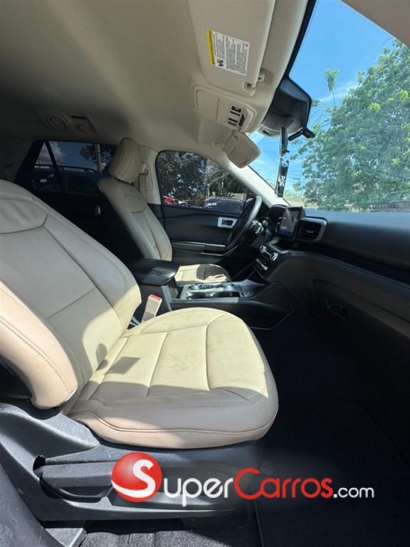 2020 Ford Explorer — foto 7 / 12