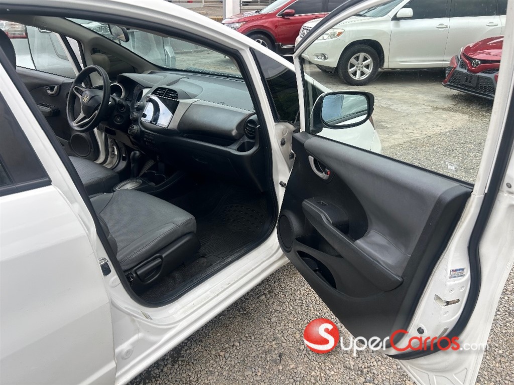 2013 Honda Fit — foto 9 / 12