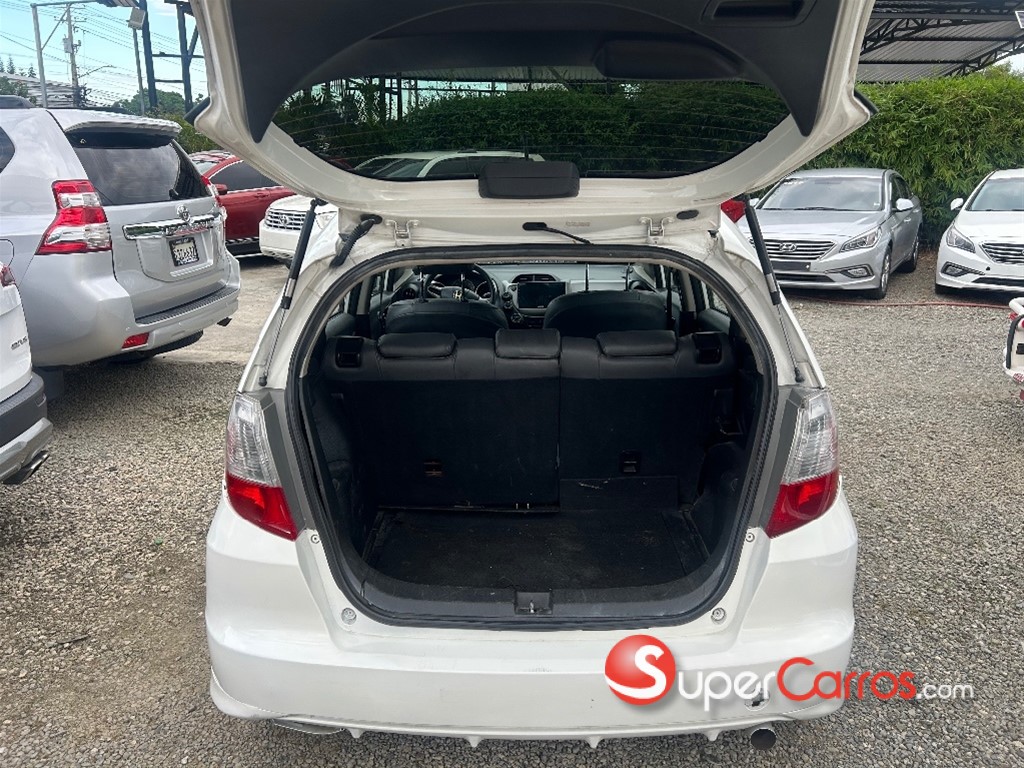 2013 Honda Fit — foto 11 / 12
