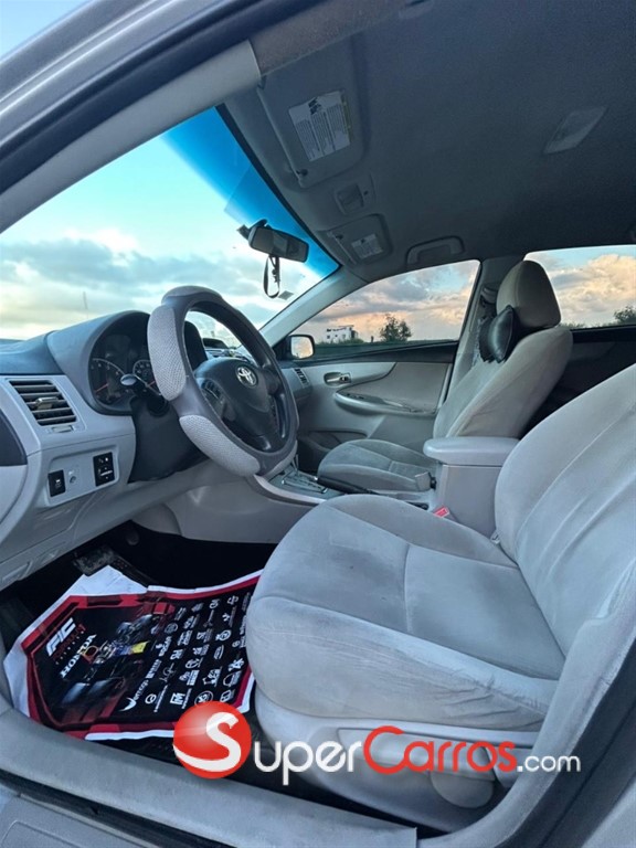 2013 Toyota Corolla LE — foto 7 / 8