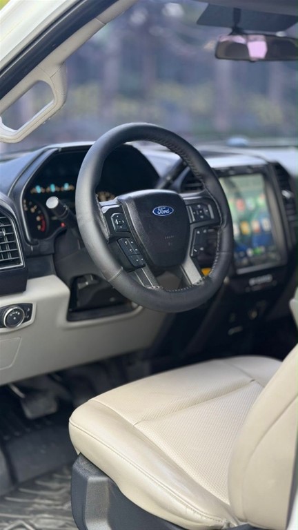 2018 Ford F 150 XLT — foto 8 / 10