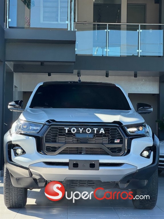 2025 Toyota Hilux GR Sport — foto 2 / 10