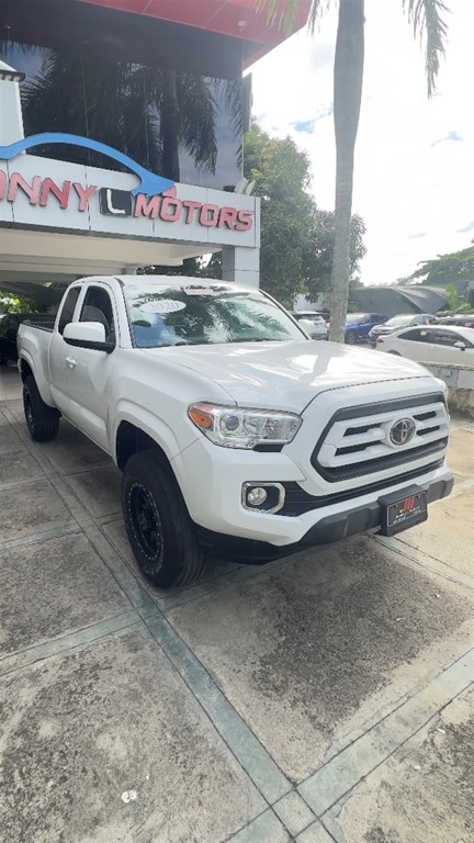 2019 Toyota Tacoma SR5 — foto 2 / 12