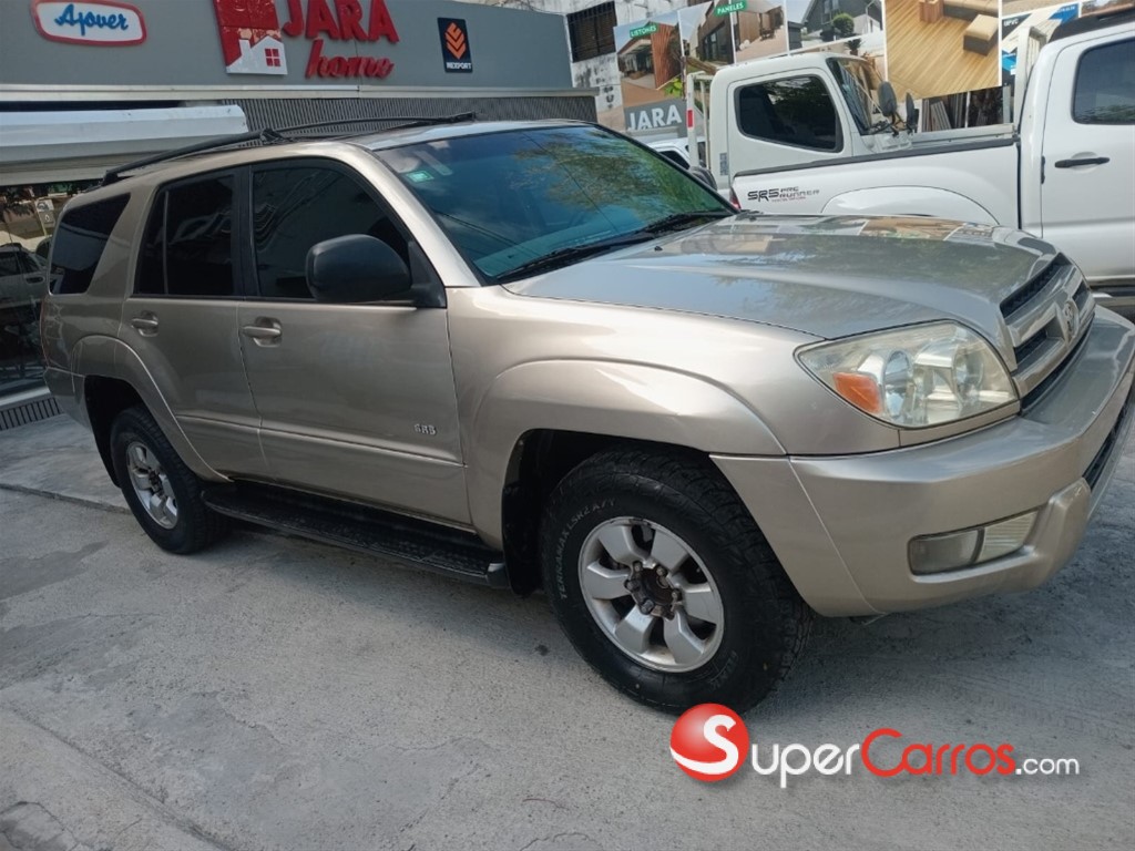 2004 Toyota 4 Runner — foto 5 / 12