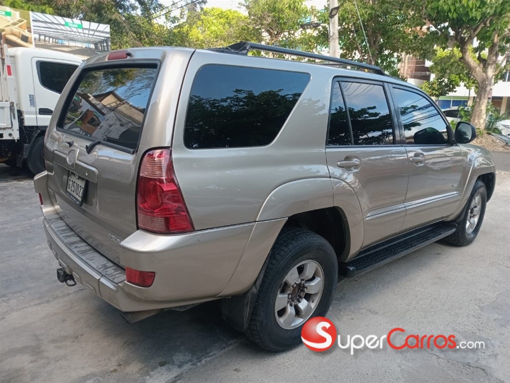 2004 Toyota 4 Runner — foto 7 / 12