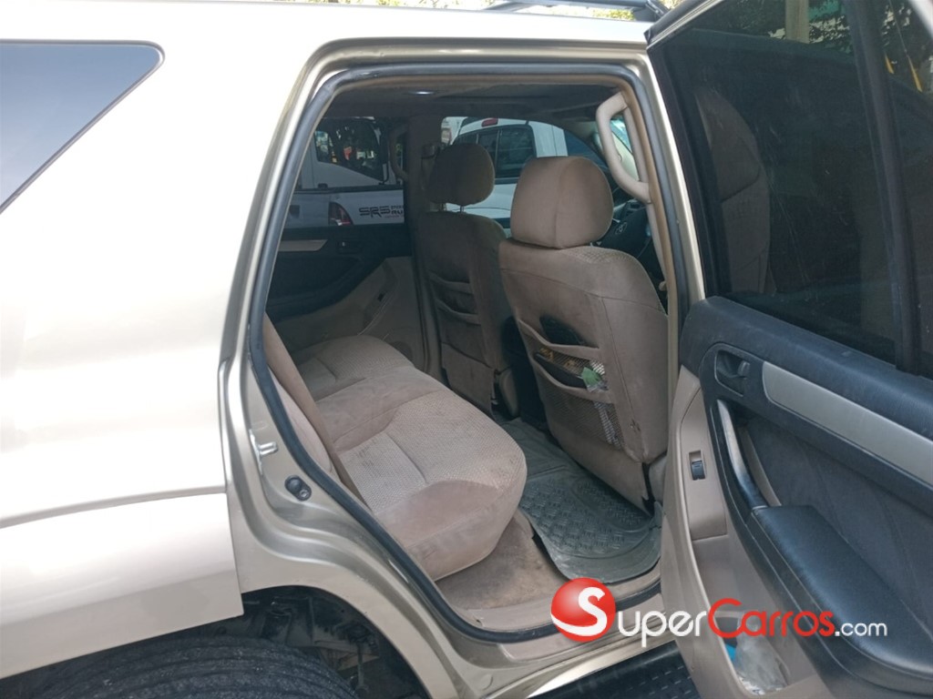 2004 Toyota 4 Runner — foto 9 / 12