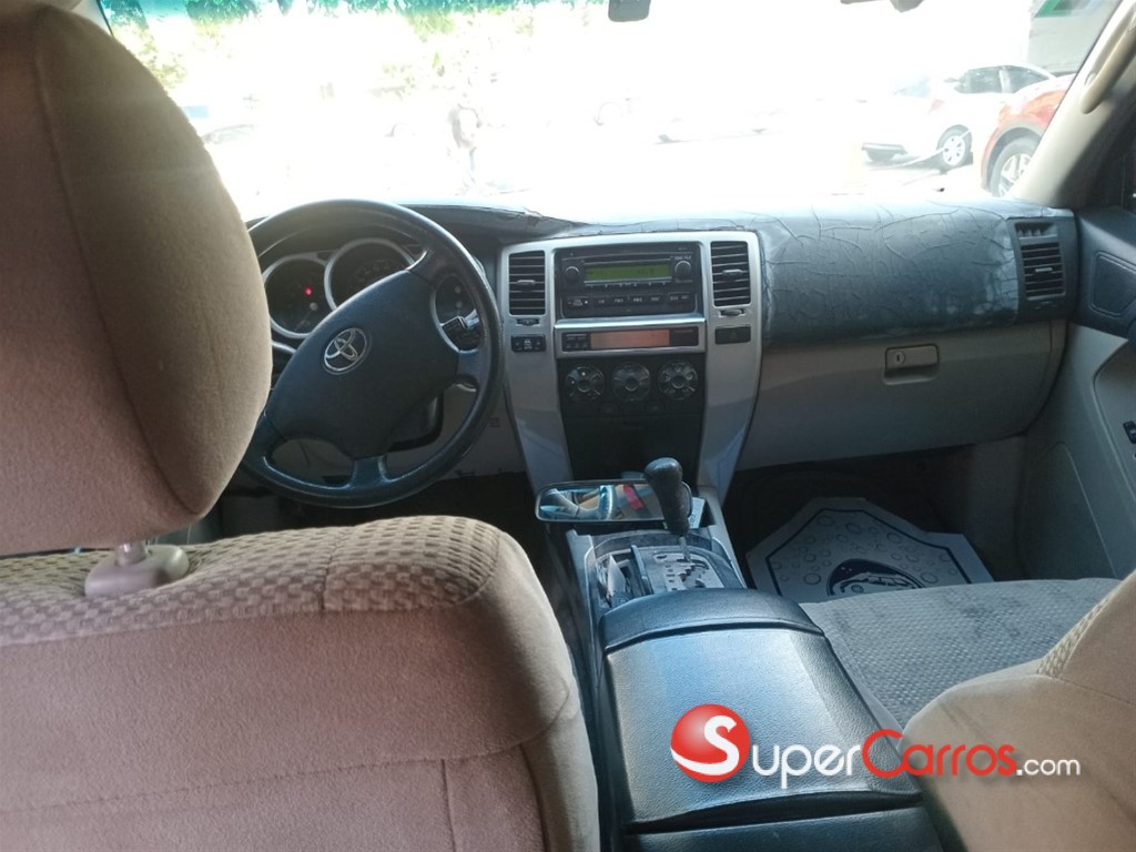 2004 Toyota 4 Runner — foto 12 / 12