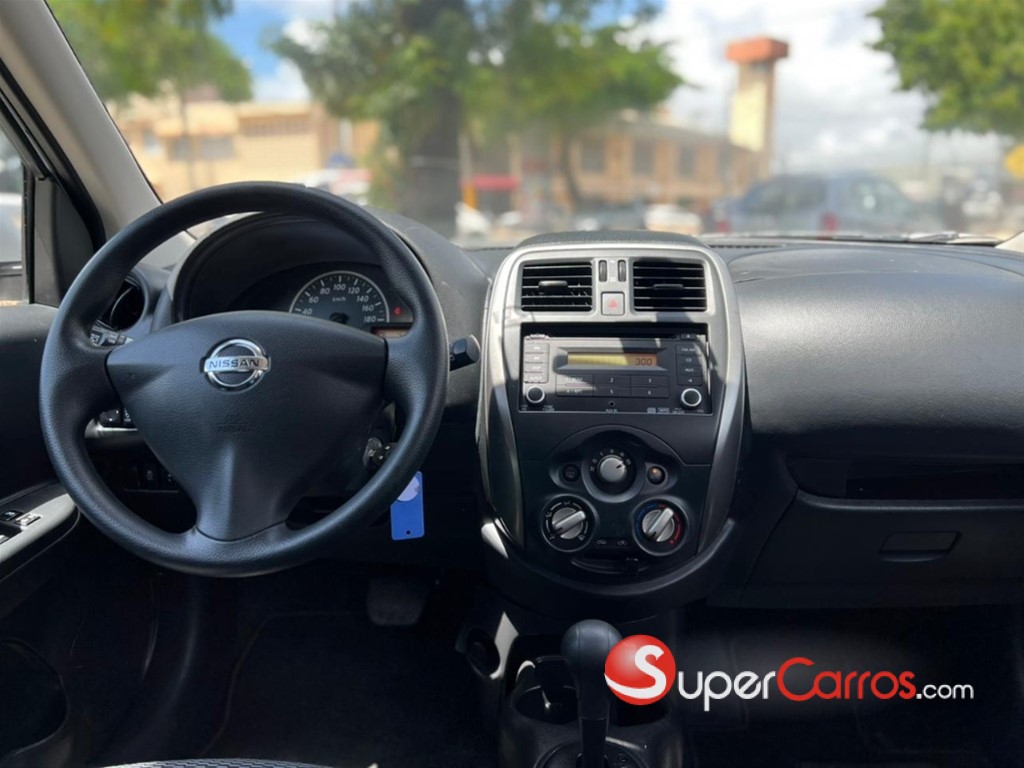 2020 Nissan March — foto 8 / 10