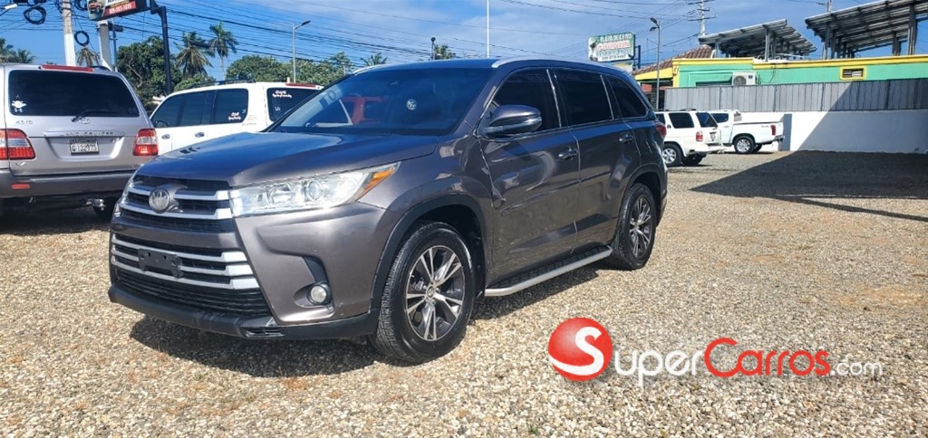 2018 Toyota Highlander LE Plus — foto 10 / 12