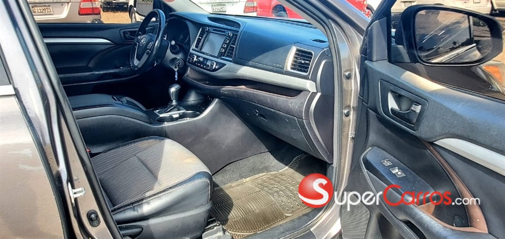 2018 Toyota Highlander LE Plus — foto 12 / 12