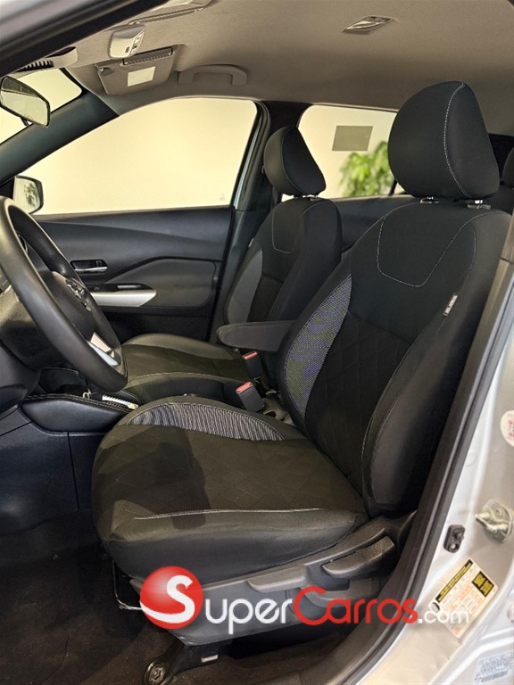 2020 Nissan Kicks SV — foto 10 / 11