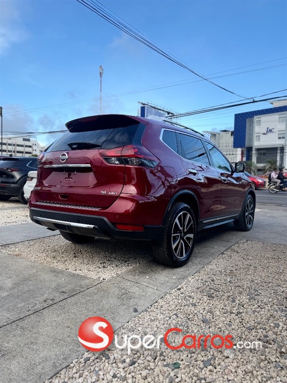 2020 Nissan Rogue SL — foto 4 / 10