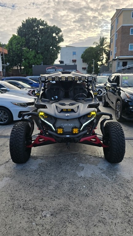 2025 Can Am Maverick R X RS SMART-SHOX