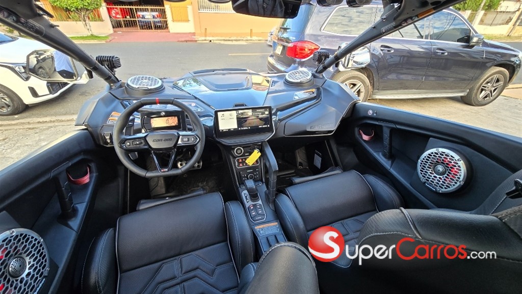 2025 Can Am Maverick R X RS SMART-SHOX — foto 8 / 12
