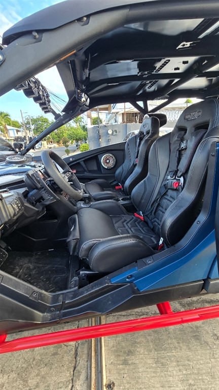 2025 Can Am Maverick R X RS SMART-SHOX — foto 9 / 12