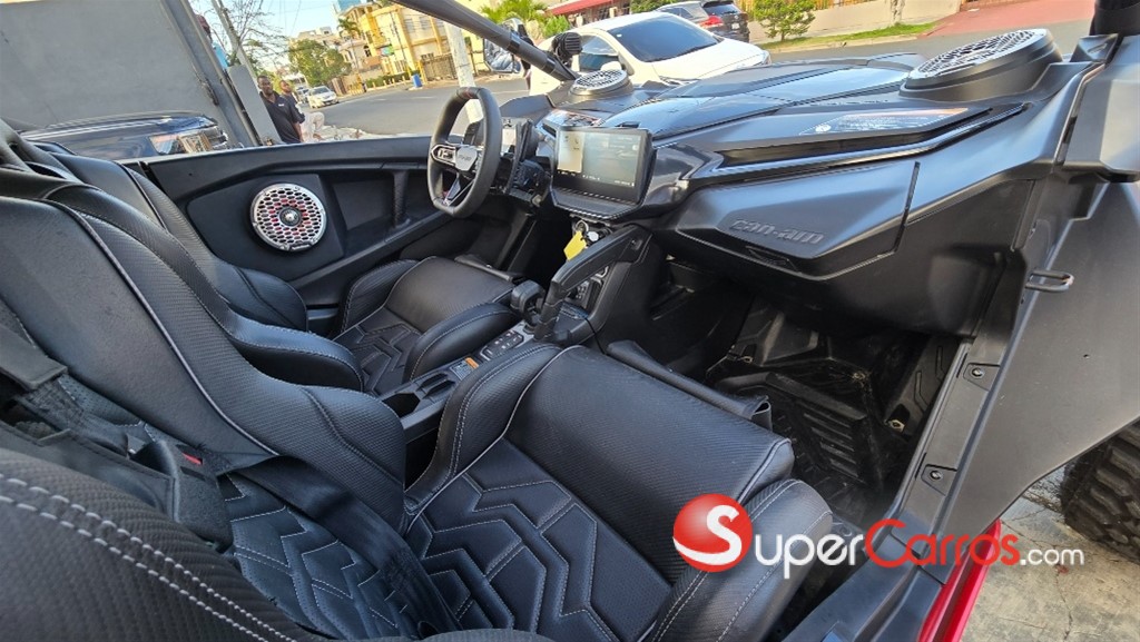 2025 Can Am Maverick R X RS SMART-SHOX — foto 10 / 12