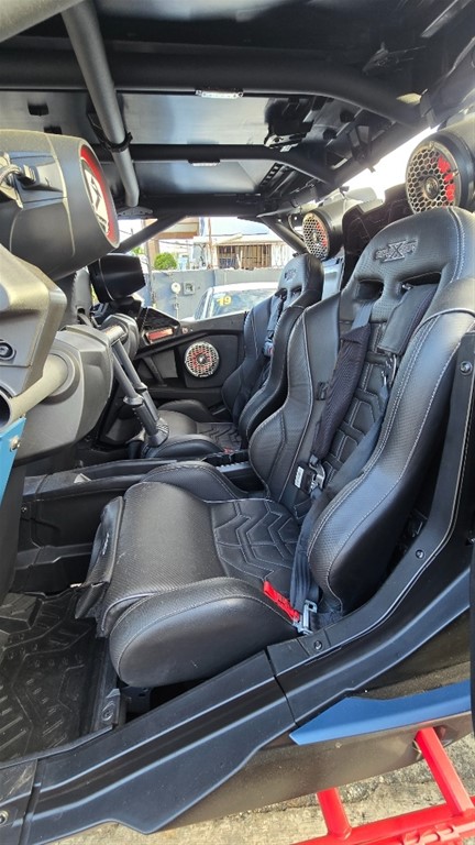 2025 Can Am Maverick R X RS SMART-SHOX — foto 11 / 12