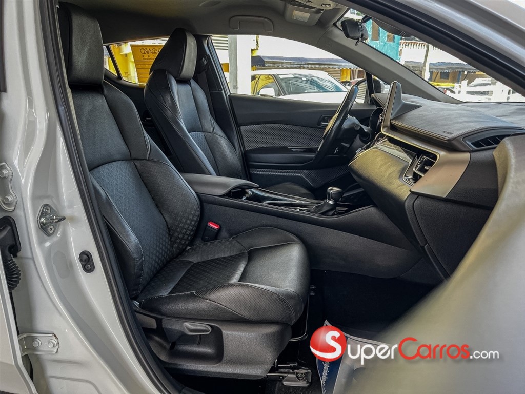2022 Toyota C-HR LIMITED — foto 6 / 11