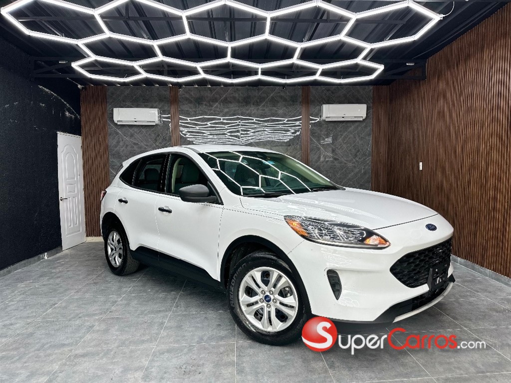 2020 Ford Escape — foto 3 / 10