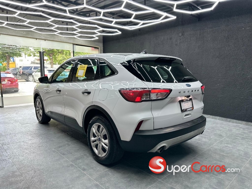 2020 Ford Escape — foto 6 / 10