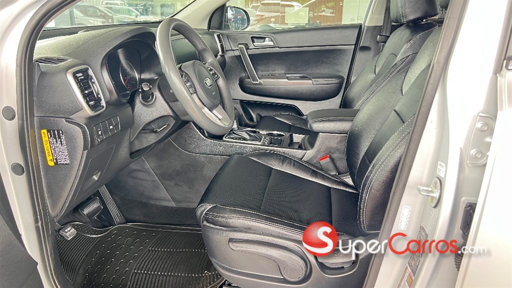 2021 Kia Sportage LX — foto 6 / 9