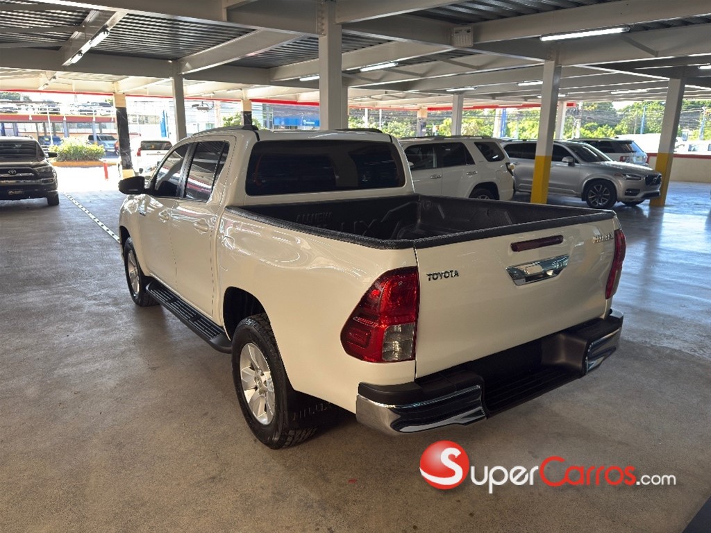 2018 Toyota Hilux Full 2.8 — foto 3 / 11