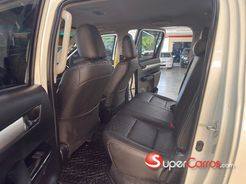 2018 Toyota Hilux Full 2.8 — foto 6 / 11