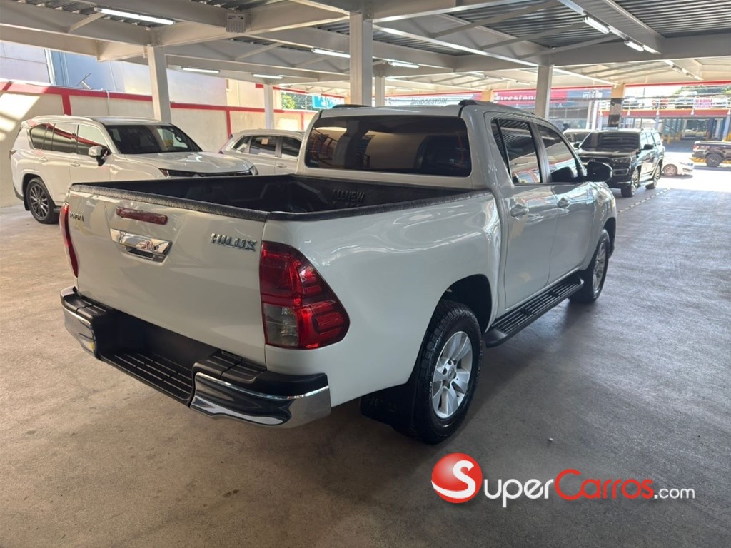 2018 Toyota Hilux Full 2.8 — foto 8 / 11
