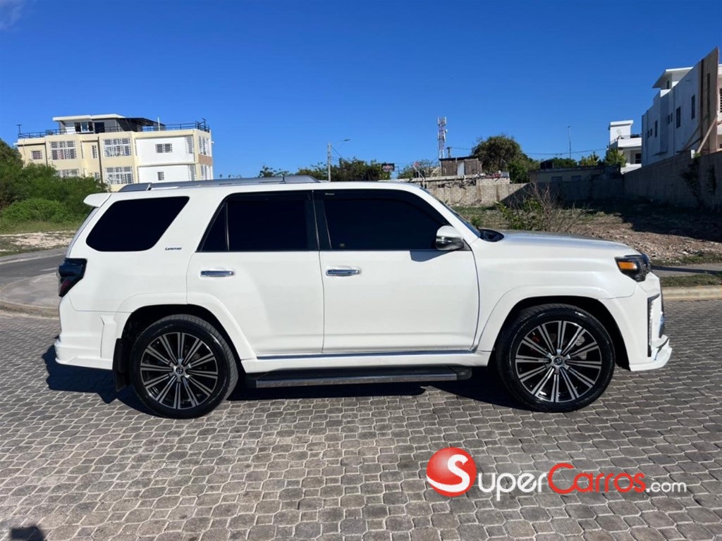 2018 Toyota 4 Runner Limited — foto 3 / 12