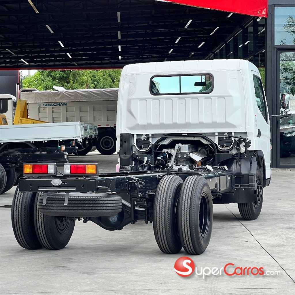 2027 Mitsubishi Motors Canter Chassis 14 pies — foto 5 / 12
