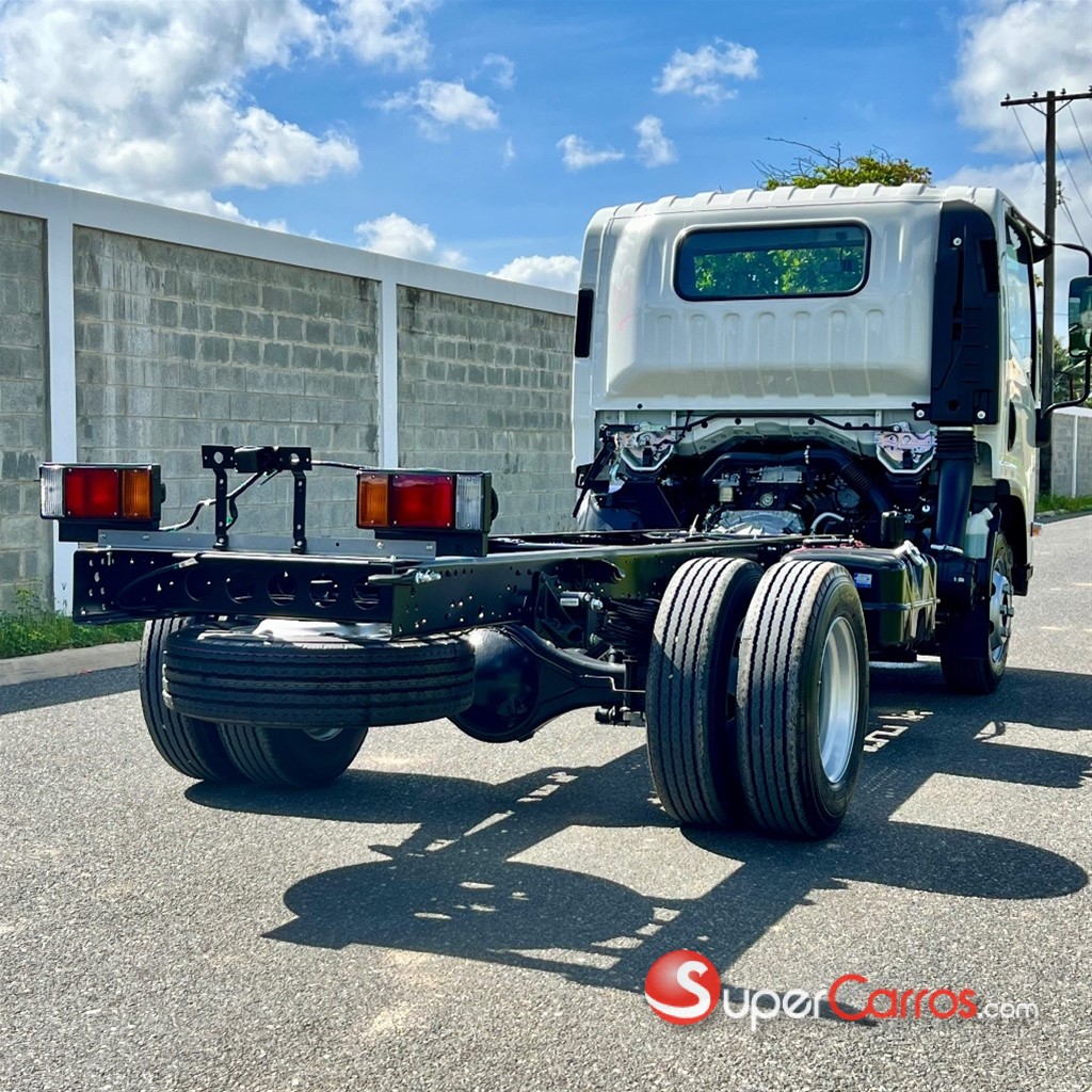 2027 Isuzu NPR 14 pies — foto 4 / 10