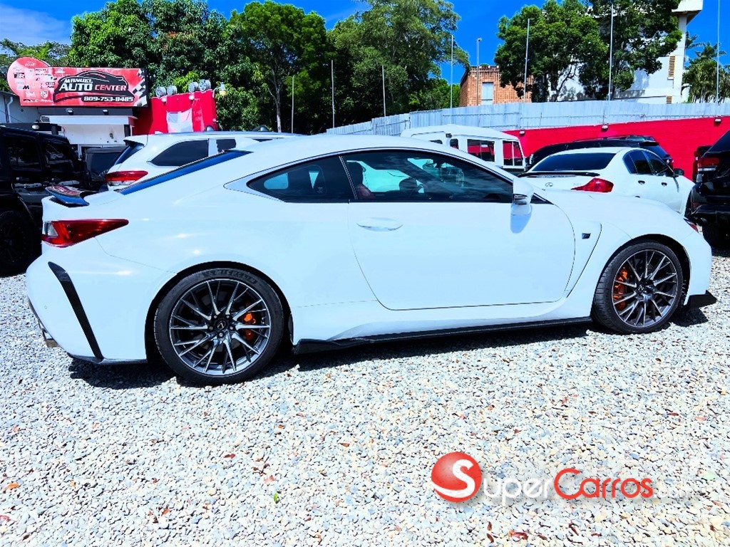 2017 Lexus RC F — foto 10 / 12