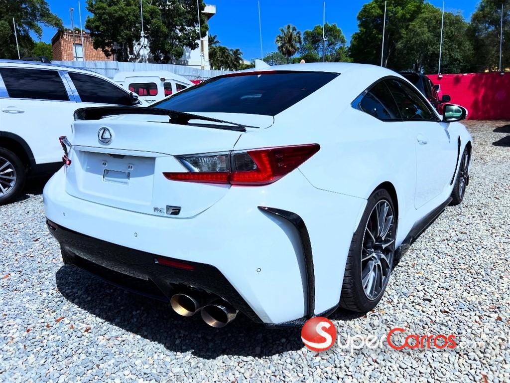 2017 Lexus RC F — foto 12 / 12