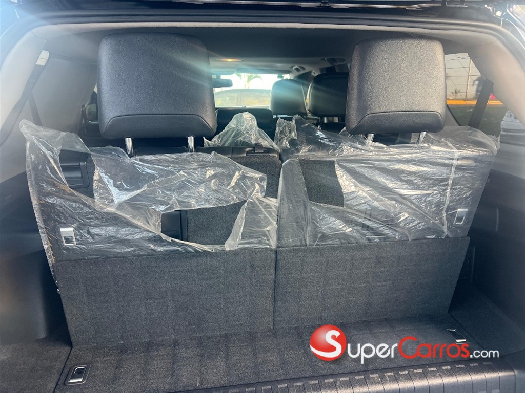 2015 Toyota 4 Runner Limited Nightshade — foto 10 / 11