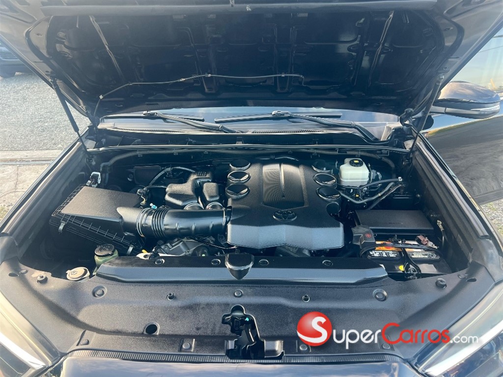2015 Toyota 4 Runner Limited Nightshade — foto 11 / 11