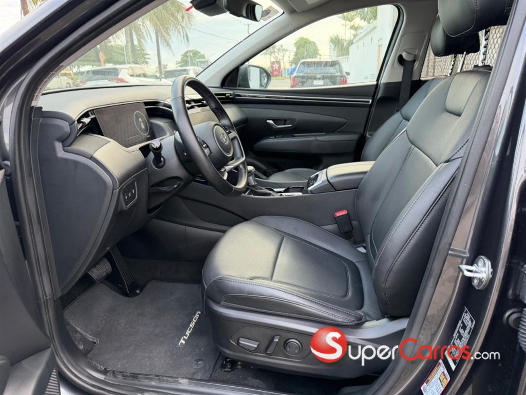 2024 Hyundai Tucson SEL Plus — foto 8 / 10