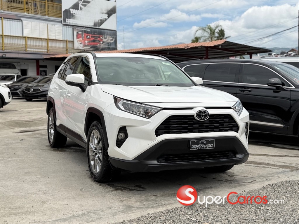 2020 Toyota RAV4 XLE Premium — foto 3 / 10