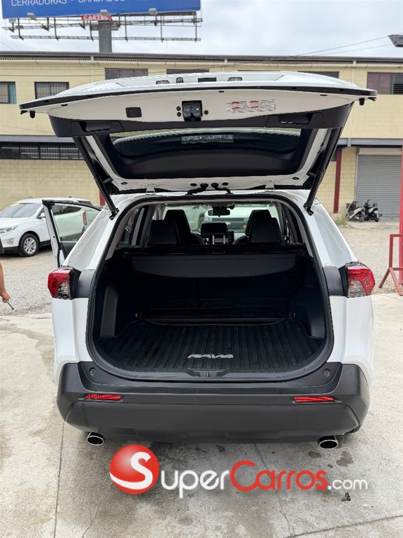 2020 Toyota RAV4 XLE Premium — foto 10 / 10