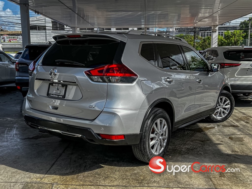 2020 Nissan Rogue SV — foto 10 / 11