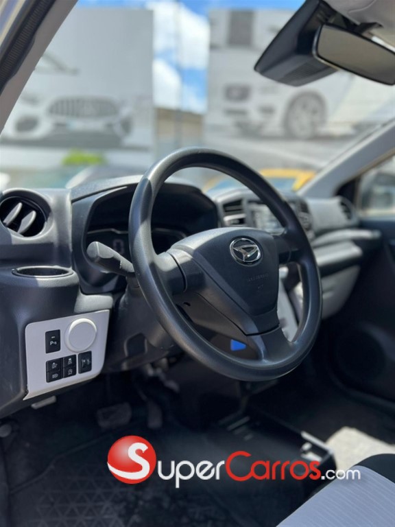 2020 Daihatsu Mira — foto 6 / 12