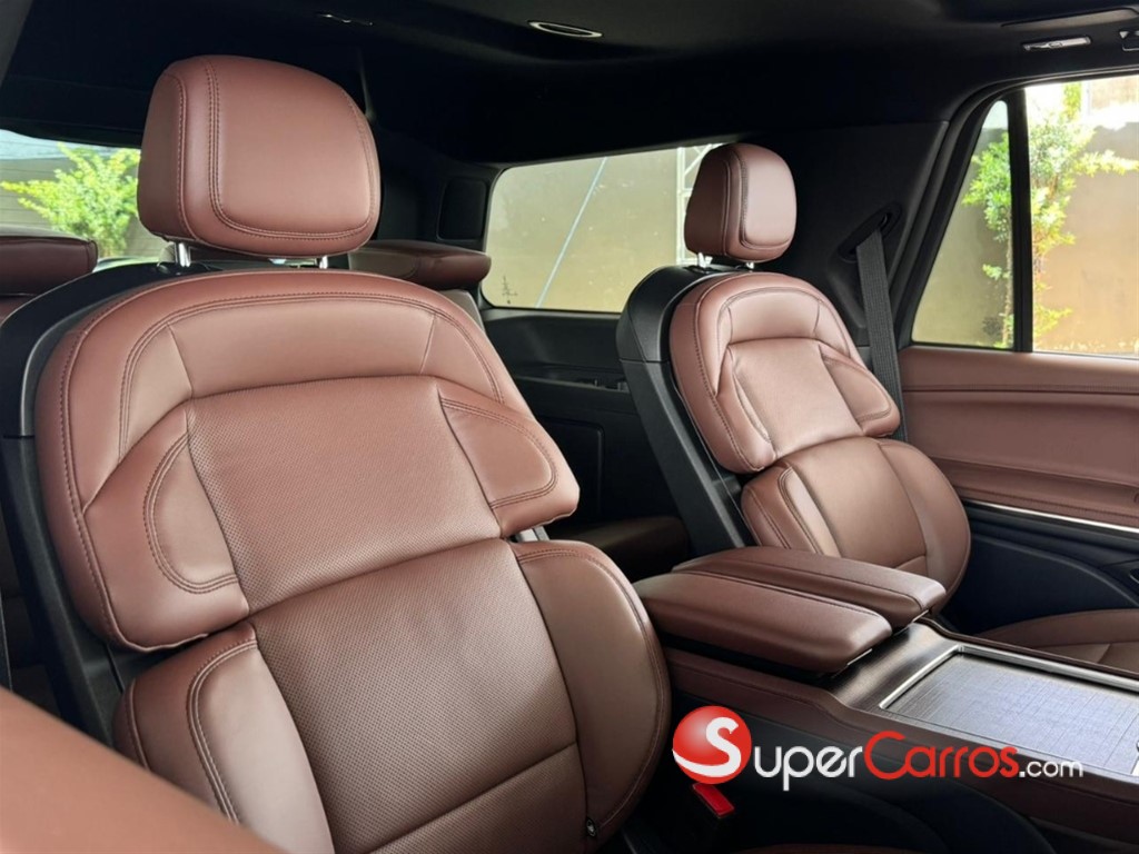 2026 Lincoln Navigator Reserve II — foto 7 / 12