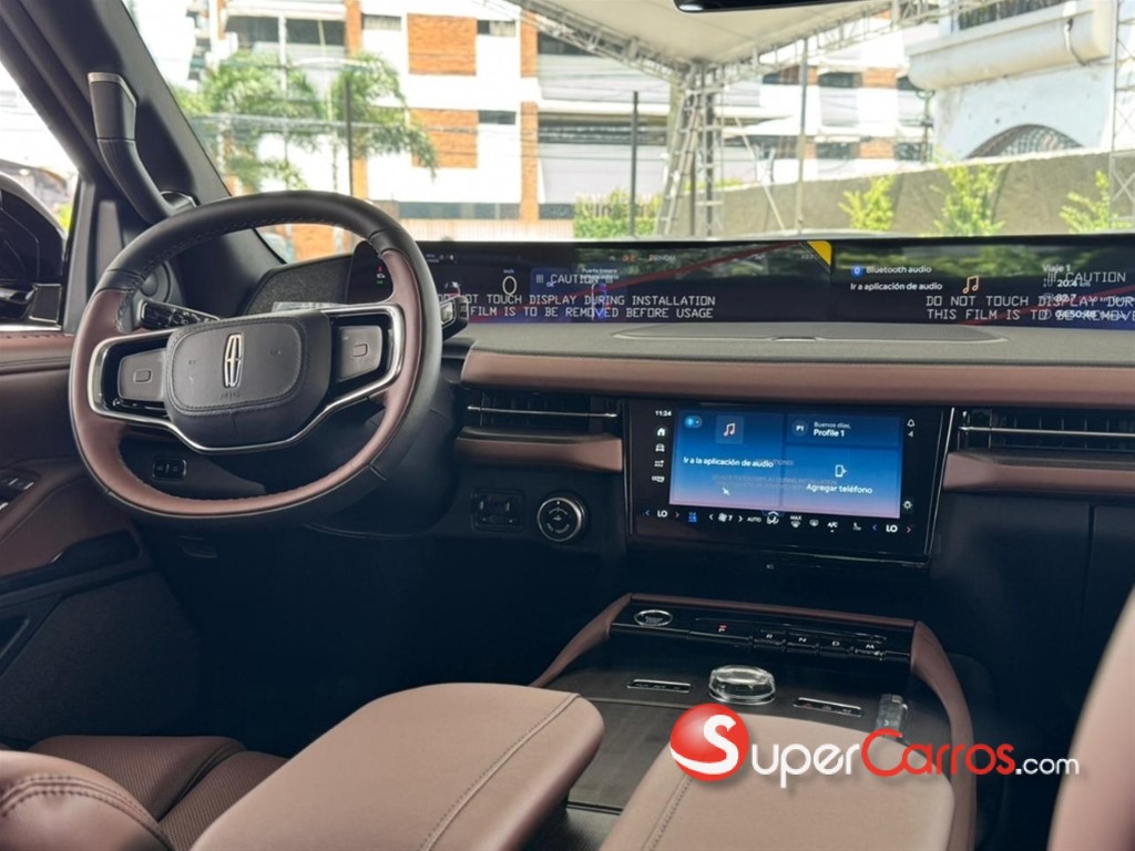 2026 Lincoln Navigator Reserve II — foto 8 / 12