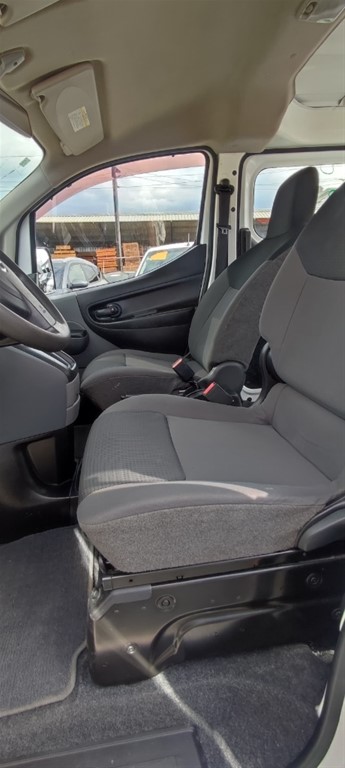 2020 Nissan NV 200 — foto 3 / 9
