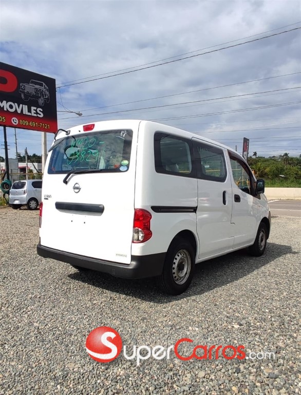 2020 Nissan NV 200 — foto 7 / 9