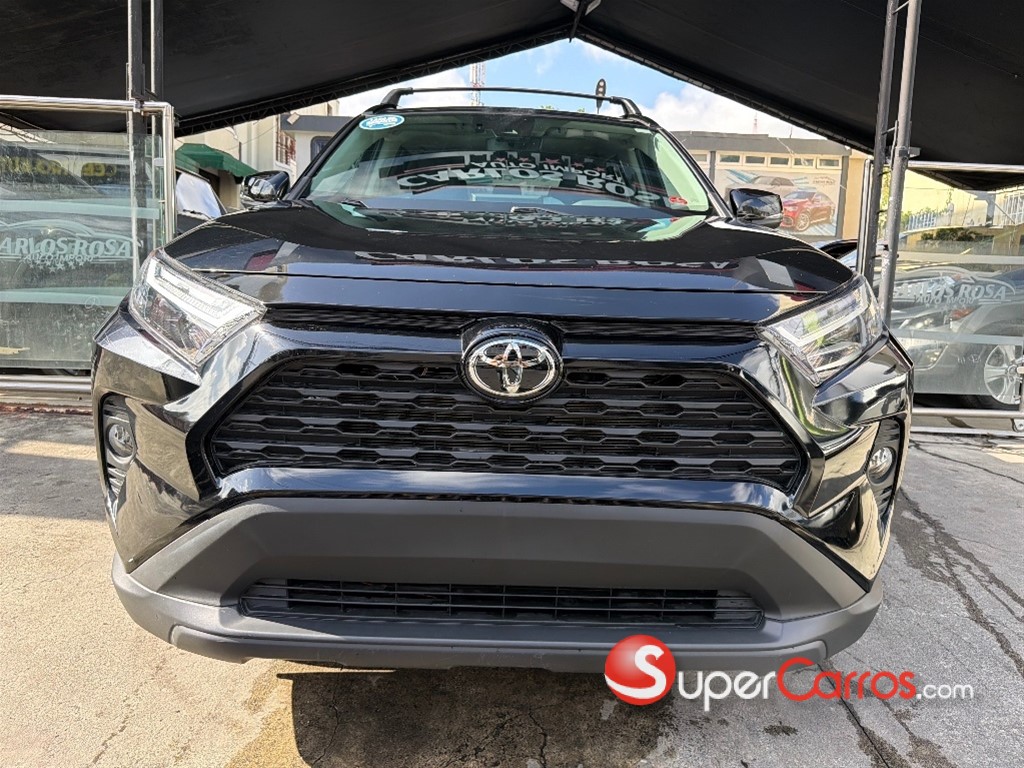 2022 Toyota RAV4 XLE Premium — foto 2 / 11
