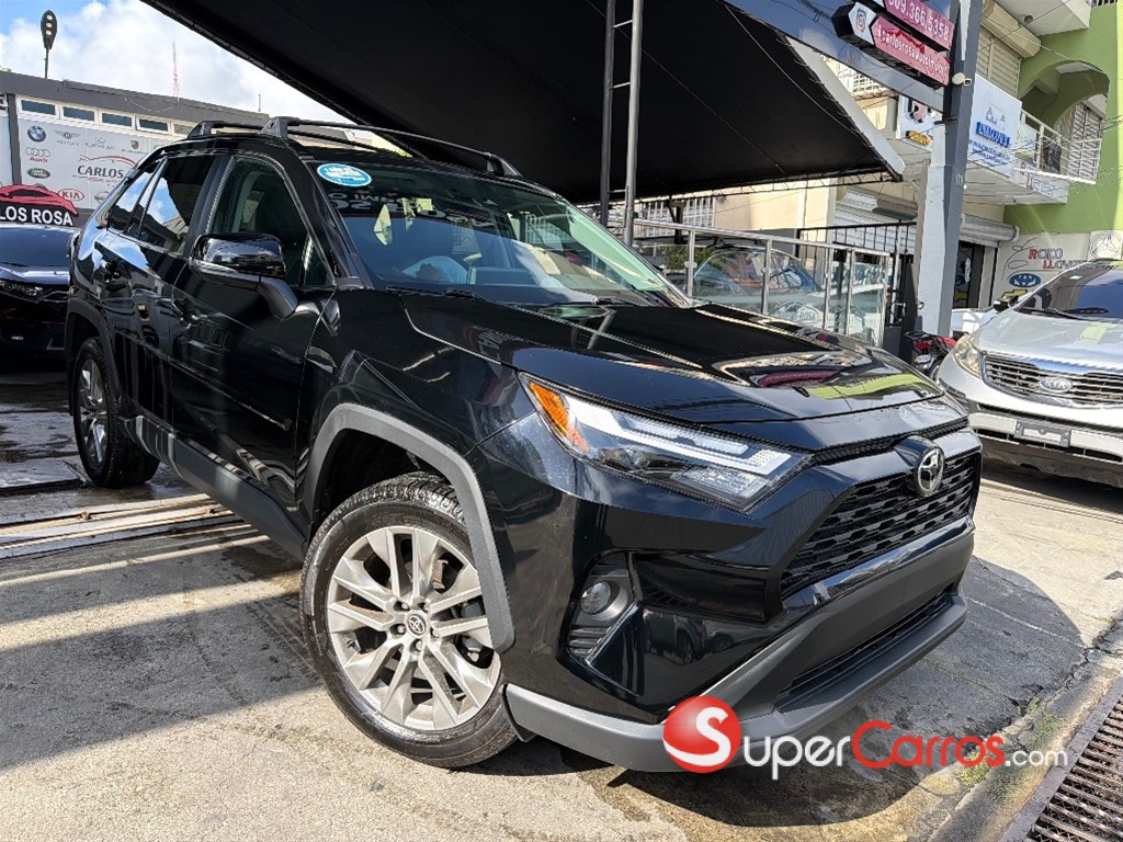 2022 Toyota RAV4 XLE Premium — foto 3 / 11