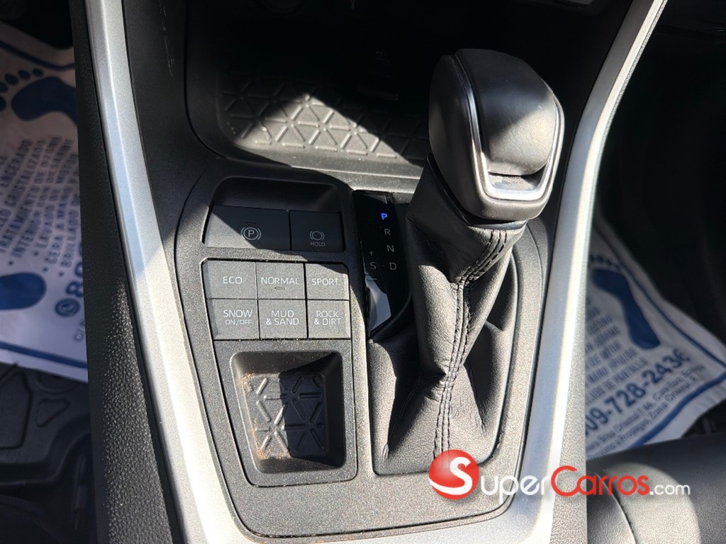 2022 Toyota RAV4 XLE Premium — foto 10 / 11