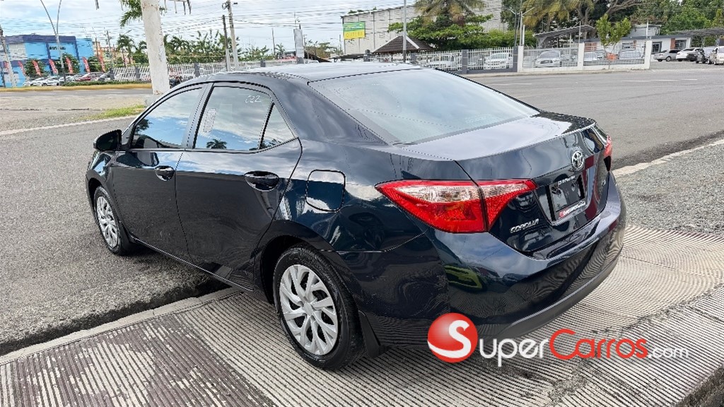 2019 Toyota Corolla LE — foto 4 / 10