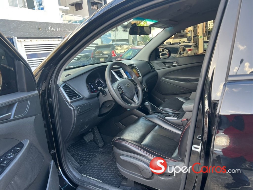 2018 Hyundai Tucson — foto 8 / 12
